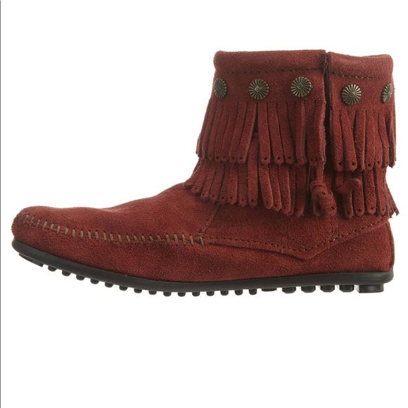 Minnetonka boots ❤️ - Picture 3 of 7